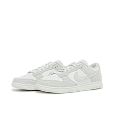 Nike Wmns Dunk Low "Suede Photon Dust" grau